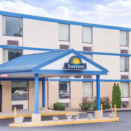 Days Inn By Wyndham Chambersburg Buitenkant foto