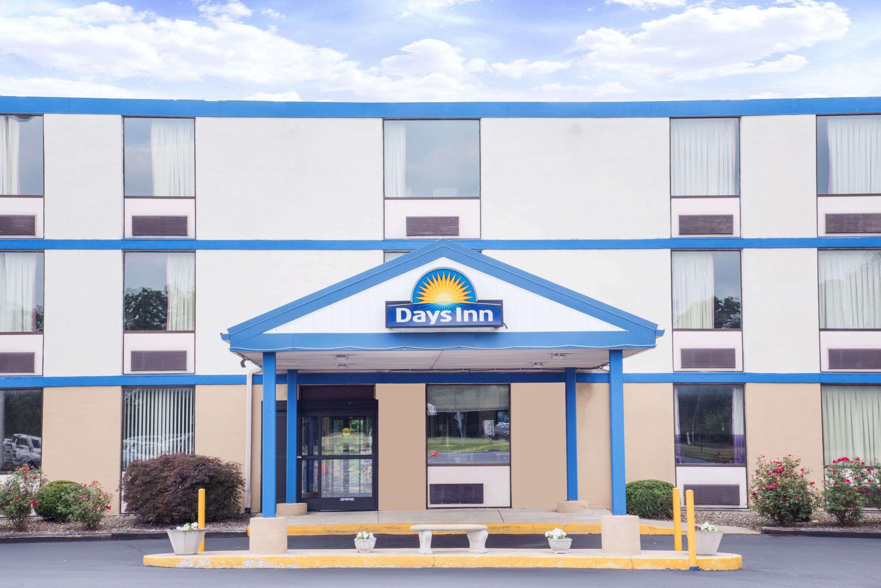 Days Inn By Wyndham Chambersburg Buitenkant foto
