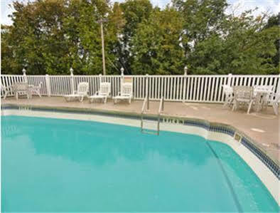Days Inn By Wyndham Chambersburg Buitenkant foto